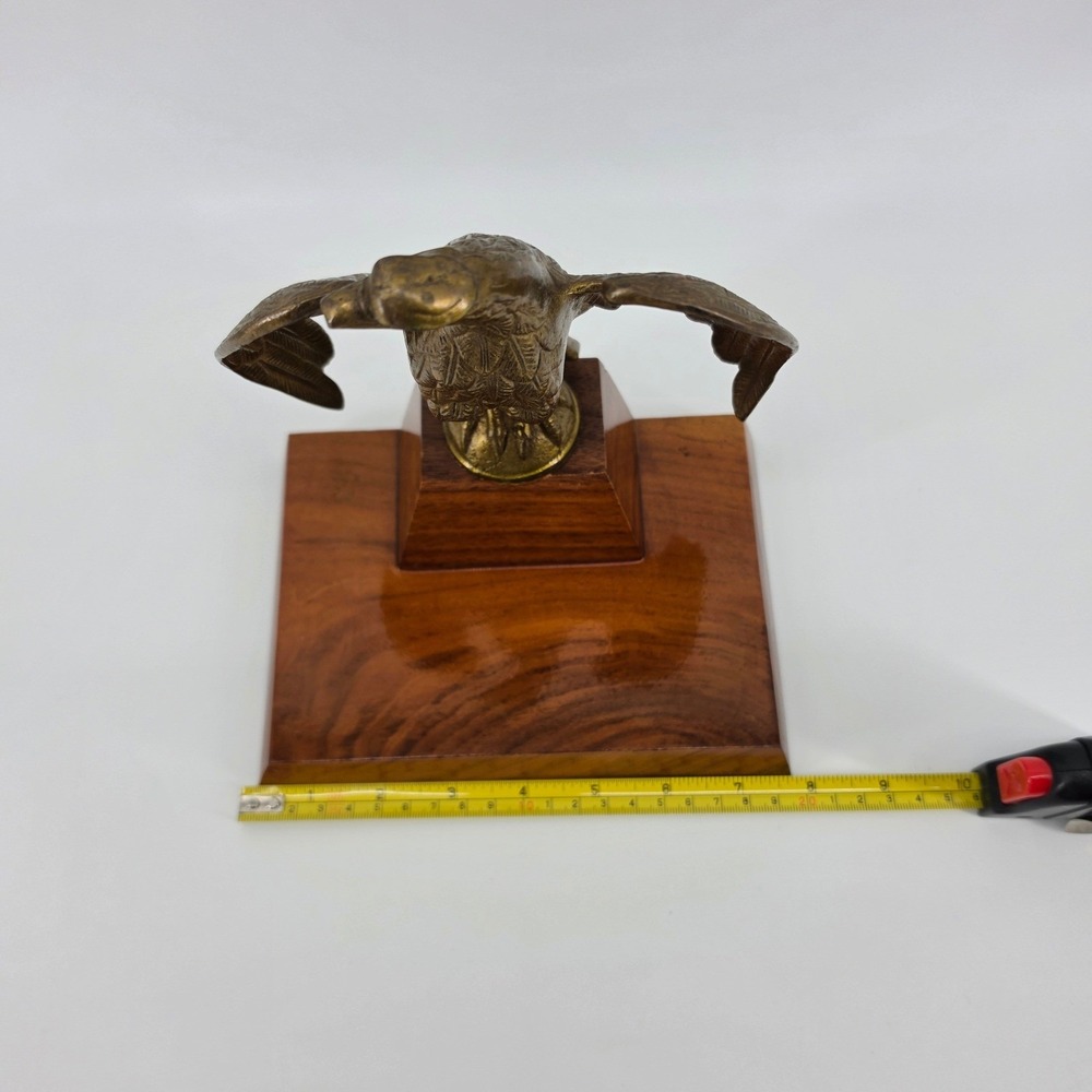 Vintage Solid Brass Eagle Statue Spread Wings 9" Walnut Wood Base Americana Deco - Picture 8 of 10